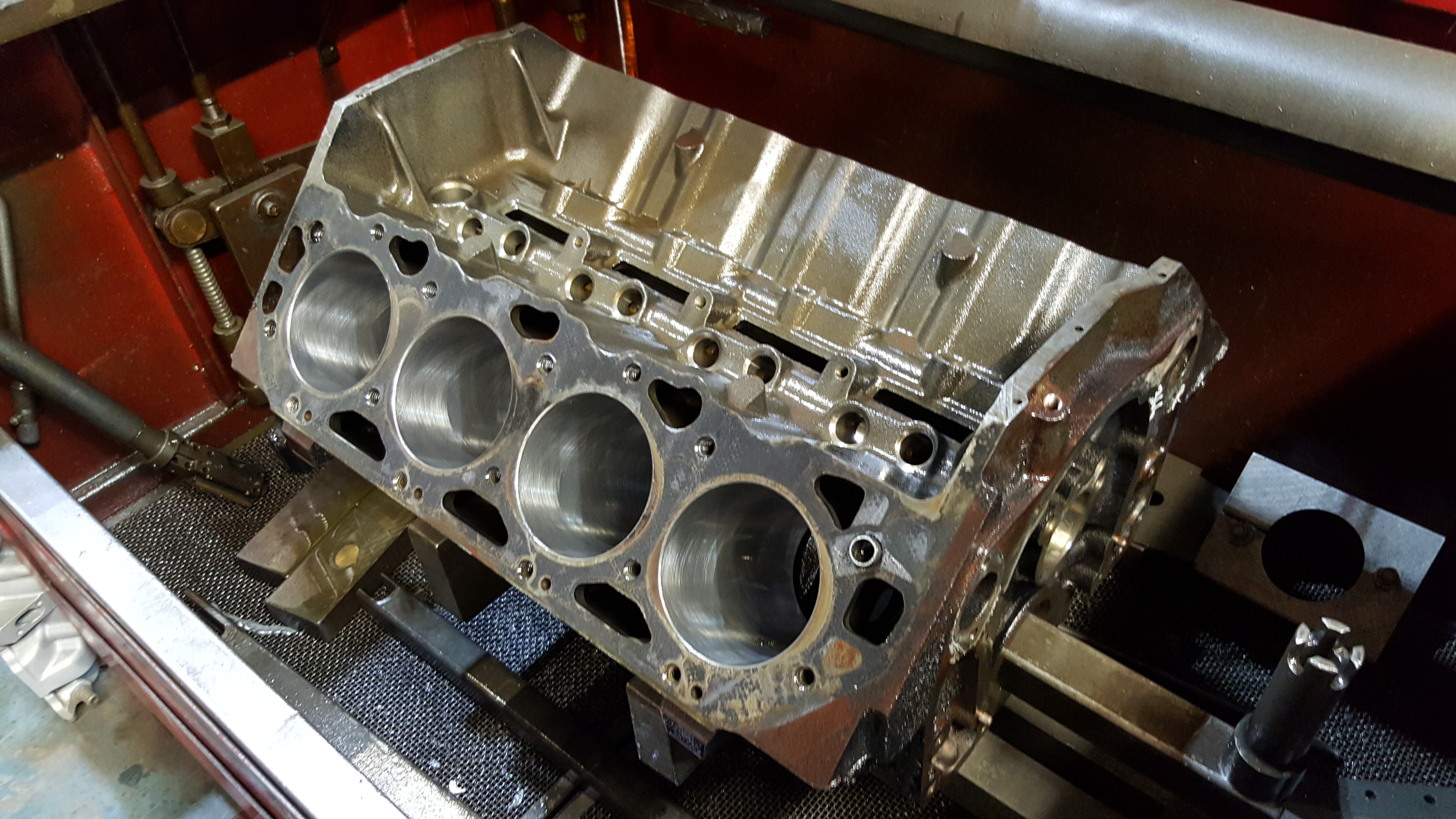 Cylinder Head Rebuilding and Engine Block High Performance Precision