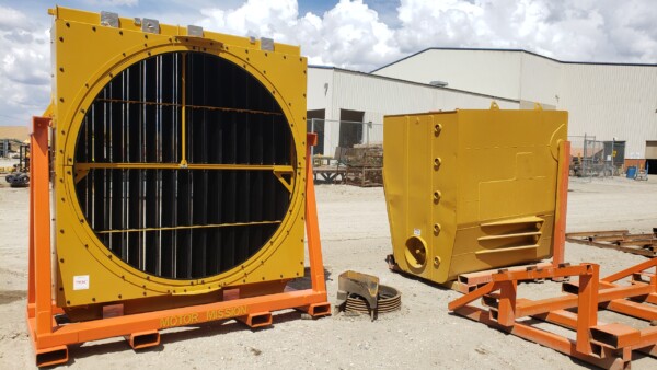 Caterpillar 793C Mining Haul Truck Folded Core Radiator Rebuilding ...