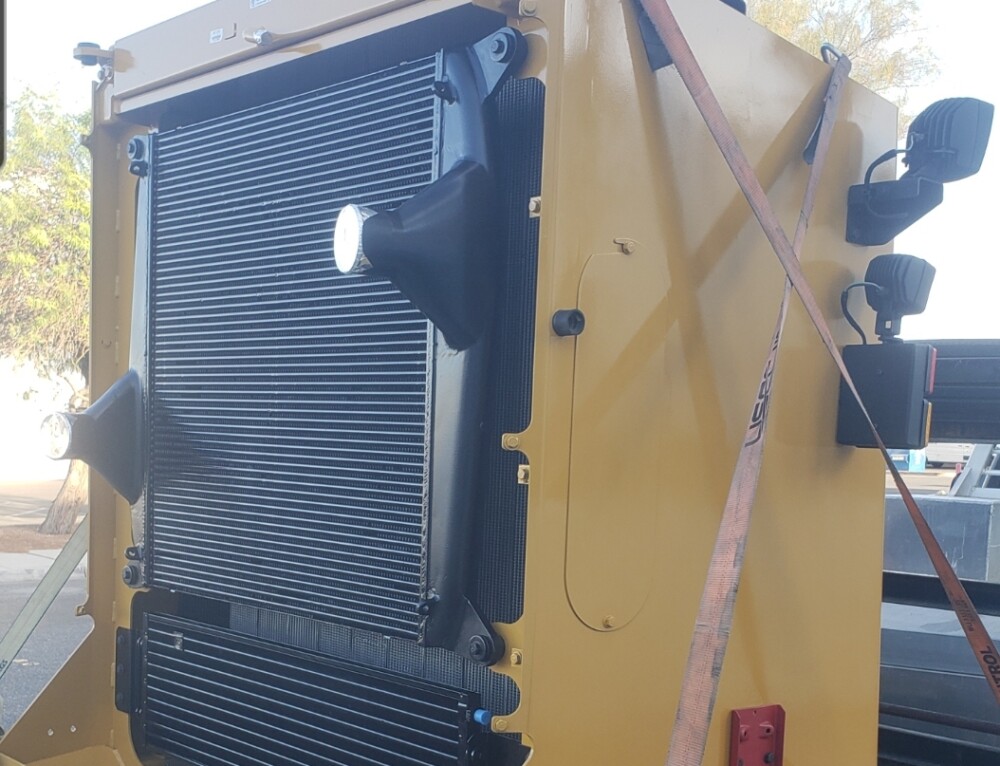 Tractor Truck Semi 18 Wheeler Bolt-On Radiator Service - Motor Mission ...
