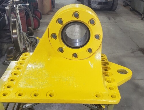 Komatsu 830E Haul Truck Nosecone Pivot Eye Hitch Pin Bore Machining For Oversize Bearing Carrier