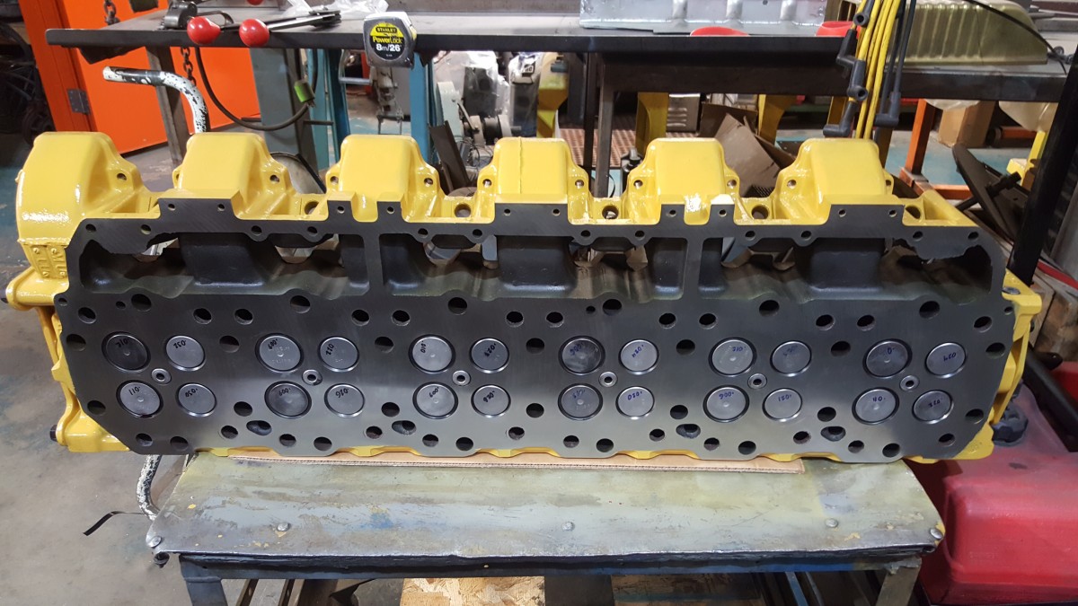 3406b Cat Cylinder Head 11 03 2017 Motor Mission Machine And Radiator 